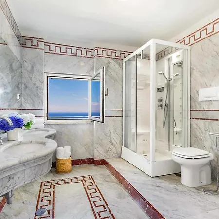 Sleeps 9 Air Con Wifi Villa *