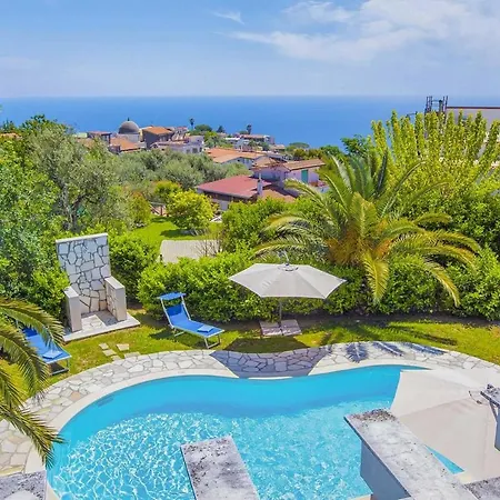 Villa Sleeps 9 Air Con Wifi Torca