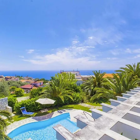 Villa Sleeps 9 Air Con Wifi Torca